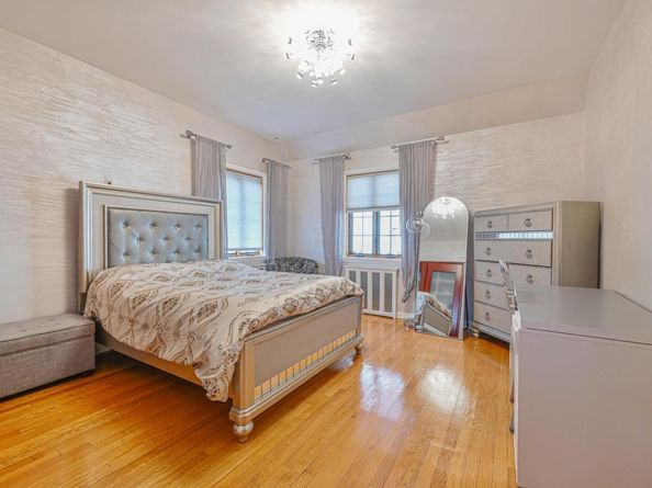 186-03 Chevy Chase Street, Jamaica Estates NY 11432