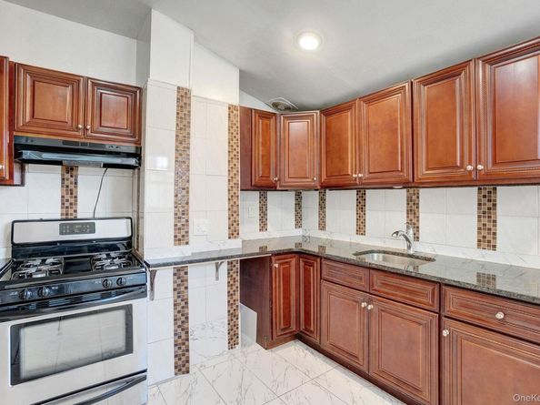 90-31 185TH Street, Hollis NY 11423