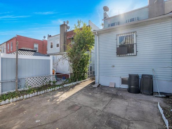 90-31 185TH Street, Hollis NY 11423