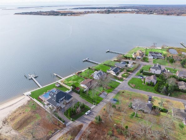 8 Bay Street, East Moriches NY 11940