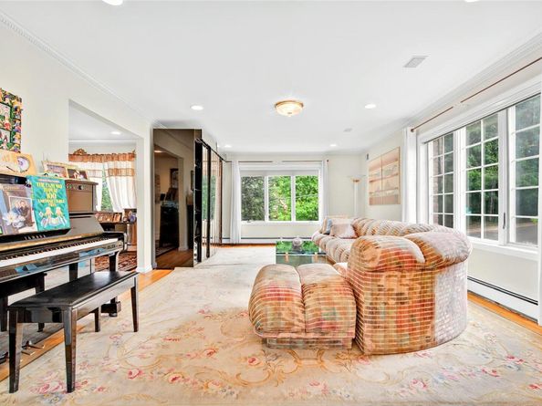 249 Park Avenue, Eastchester NY 10709