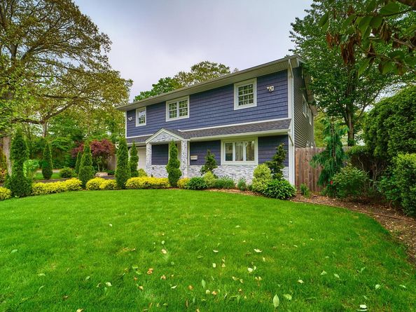 2 Hawthorne Street, Farmingdale NY 11735