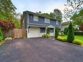 2 Hawthorne Street, Farmingdale NY 11735