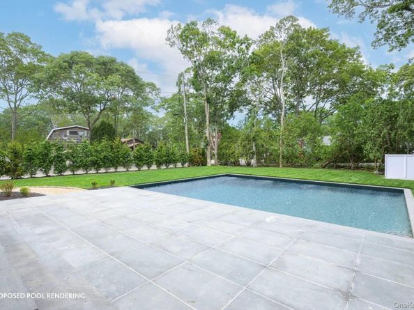 1 Lynnwood Court, Hampton Bays NY 11946