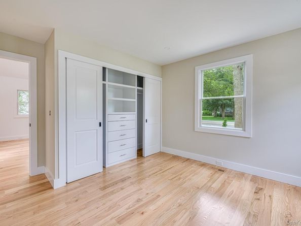 1 Lynnwood Court, Hampton Bays NY 11946