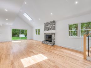1 Lynnwood Court, Hampton Bays NY 11946