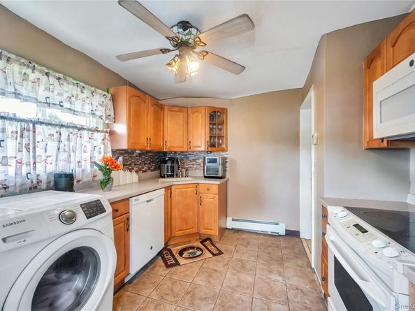 190 Meridian Road, Levittown NY 11756