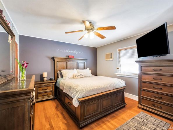 190 Meridian Road, Levittown NY 11756