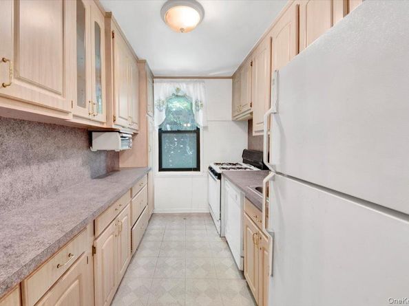 277 Bronx River Road 4L, Yonkers NY 10704