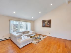 54 Felicia Court, Plainview NY 11803