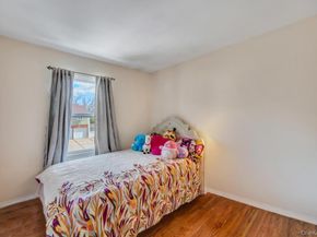 54 Felicia Court, Plainview NY 11803