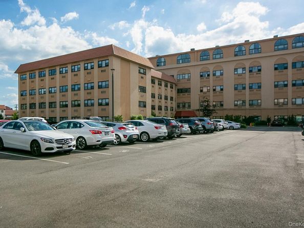 185 W Park Avenue 406, Long Beach NY 11561