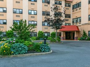 185 W Park Avenue 406, Long Beach NY 11561