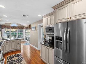 201 Colony Drive, Holbrook NY 11741