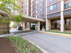 269-10 Grand Central Parkway 18 G, Floral Park NY 11005
