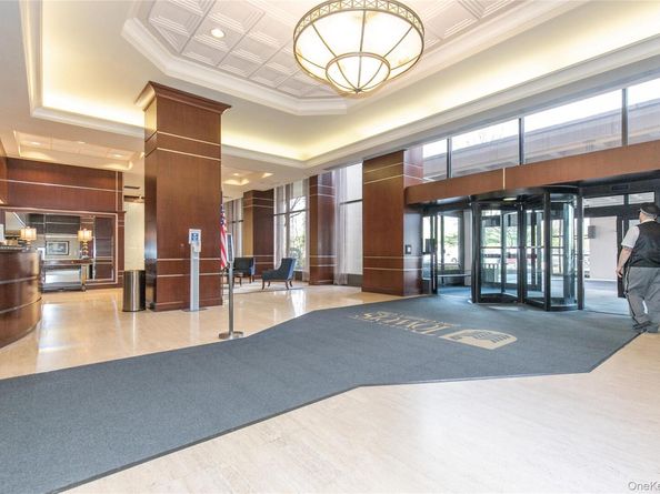 269-10 Grand Central Parkway 18 G, Floral Park NY 11005