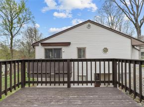 116 Village Road D, Yorktown Heights NY 10598