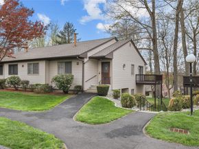 116 Village Road D, Yorktown Heights NY 10598