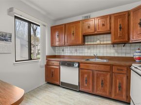 116 Village Road D, Yorktown Heights NY 10598