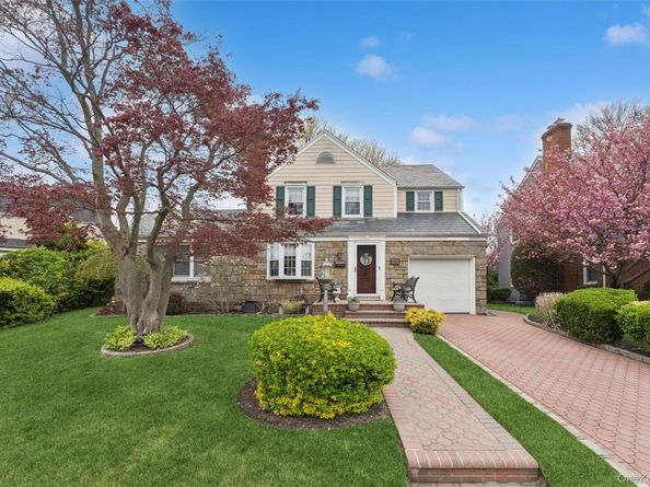 2332 Coventry Road, Baldwin NY 11510