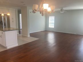 1661 Old Country Road 516, Riverhead NY 11901