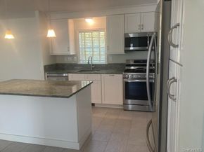 1661 Old Country Road 516, Riverhead NY 11901