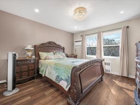 10 Dorothy Place, Lynbrook NY 11563