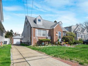 10 Dorothy Place, Lynbrook NY 11563