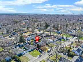 7 Hollywood Drive, Shirley NY 11967