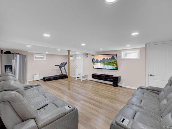 1210 Emma Place, Franklin Square NY 11010