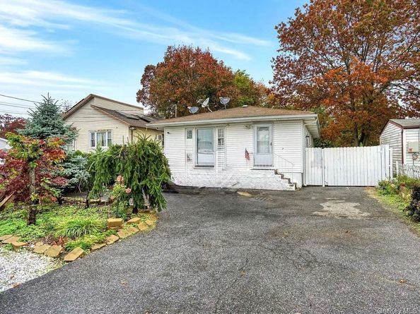 43 Johnson Avenue, Ronkonkoma NY 11779