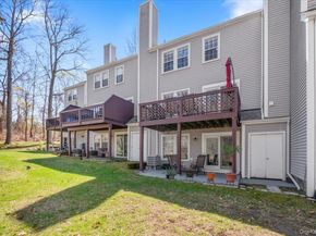 220 Sandpiper Court, Yorktown Heights NY 10598