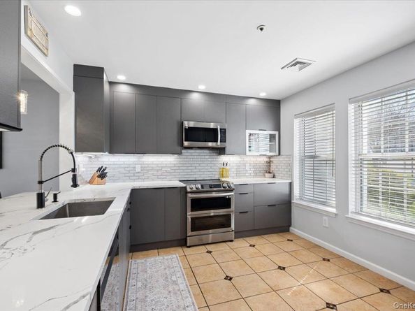 220 Sandpiper Court, Yorktown Heights NY 10598