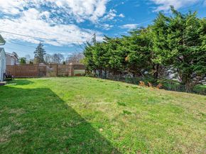 61 Dosoris Lane, Glen Cove NY 11542