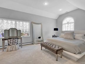 5 Merlin Lane, East Setauket NY 11733