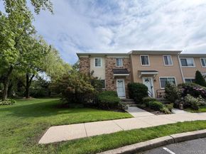 40 Town House Drive, Massapequa Park NY 11762