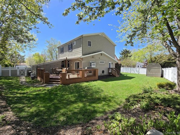 3 Martin Place, Farmingville NY 11738
