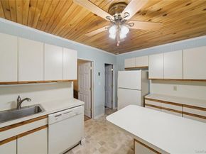 6661 74th Street, Middle Village NY 11379