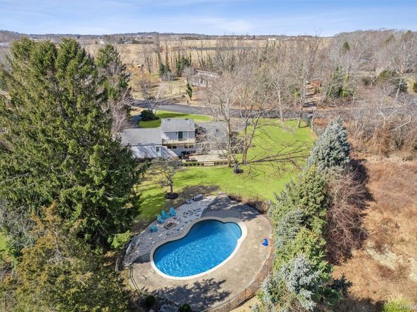 435 Old Saddle Lane, Cutchogue NY 11935