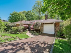 10 Jeannette Drive, Port Washington NY 11050
