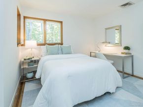 10 Jeannette Drive, Port Washington NY 11050