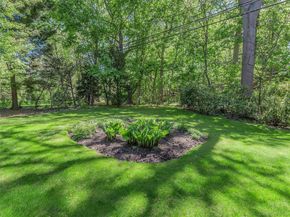 10 Jeannette Drive, Port Washington NY 11050