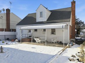 38 Irving Lane, New Hyde Park NY 11040