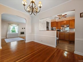 38 Irving Lane, New Hyde Park NY 11040