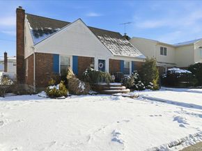 38 Irving Lane, New Hyde Park NY 11040