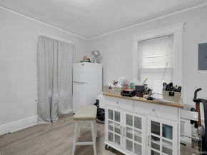 10 Everett Street, New Rochelle NY 10801