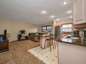 25 Elizabeth Street 2F, Farmingdale NY 11735