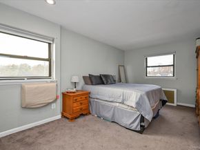 25 Elizabeth Street 2F, Farmingdale NY 11735