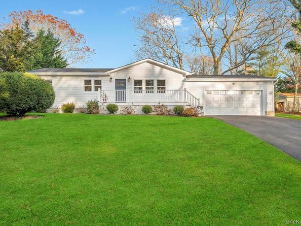 12 George Street, Hampton Bays NY 11946