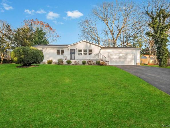 12 George Street, Hampton Bays NY 11946